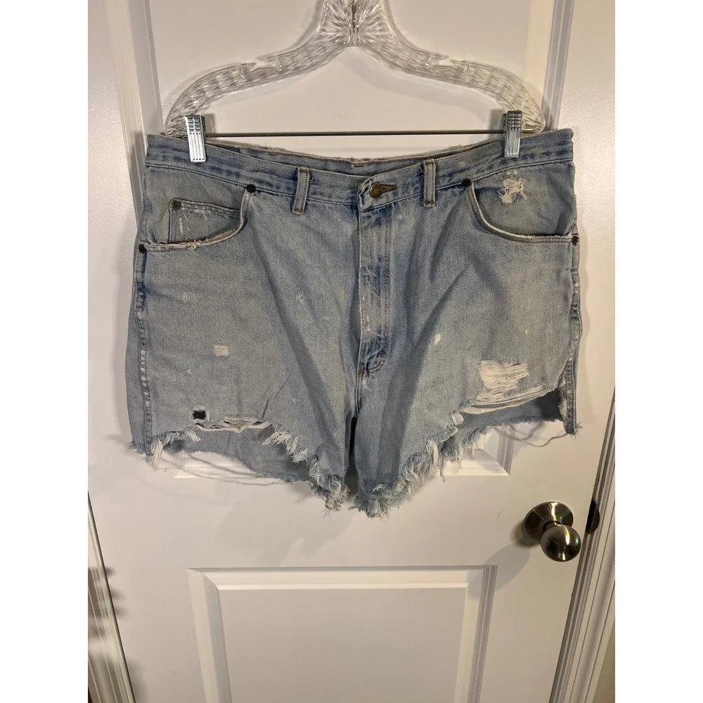 Wrangler women's Denim Shorts Distressed Light Wash Blue 37W